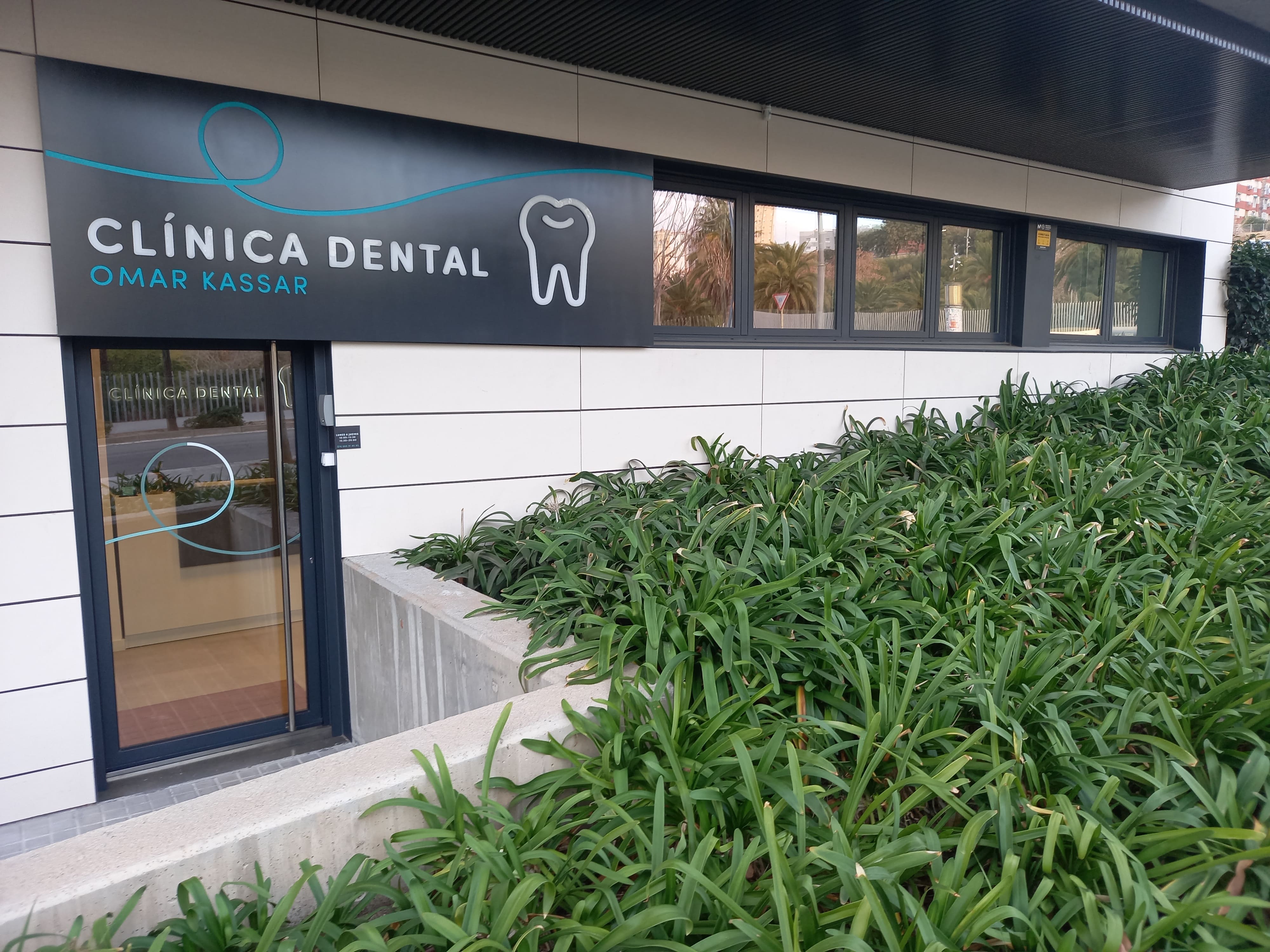 Dentista Cornellà Barcelona Omar